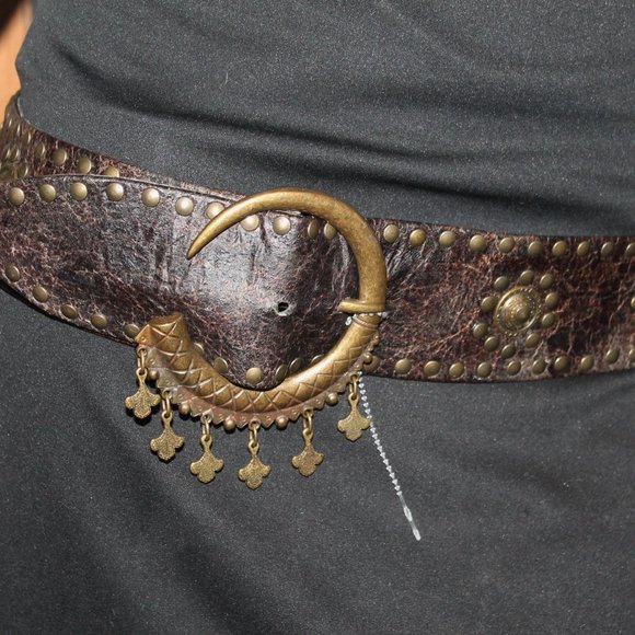 Suzi Oher Accessories - New Suzi Oher Distressed Leather Studded Ornate Metal Buckle Belt